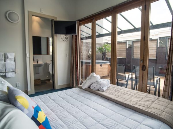 Pronunciation of U and Ü visual data 5